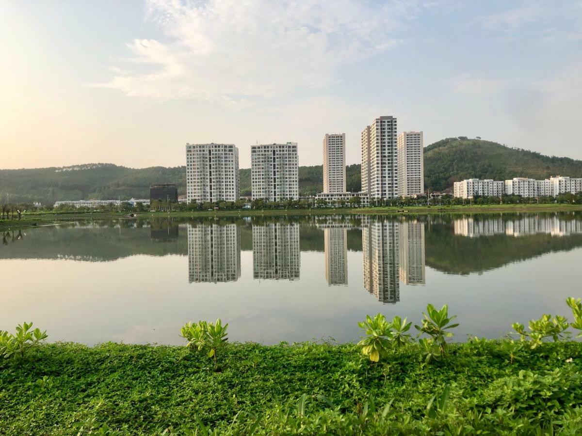E12 Greenbay Village Ha Long Exteriör bild
